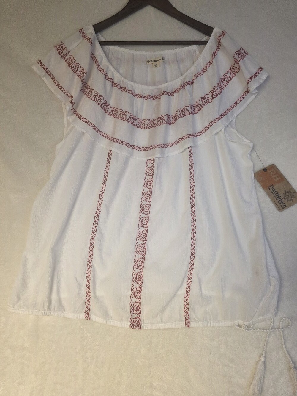 Ruff Hewn White Sleeveless Peasent Top Red Embroidered Trim Frilled Collar 2X.